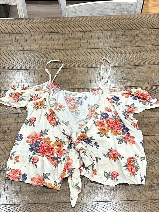 American Eagle Outfitters Tops - American Eagle tie front top